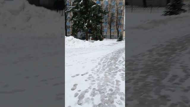 А там нет ничего смотреть онлайн