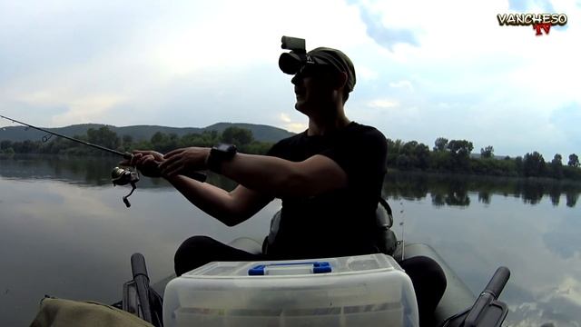 Вечерняя рыбалка (по быстрому). Наловил окуней и щук. смотреть онлайн