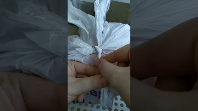 Полезный лайфхак! Как развязать крепкий узел на пакете? смотреть онлайн