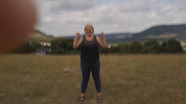 Немецкая деревня. Показываю Qigong. Читаю свои стихи. смотреть онлайн