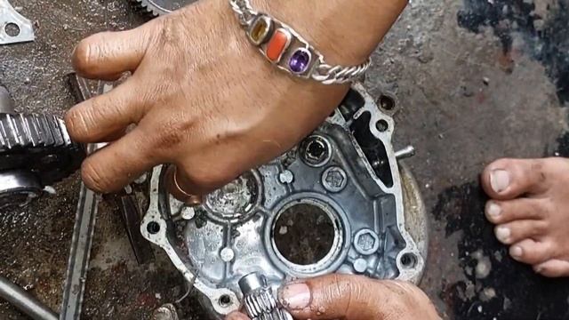 How to fit Dio bs6 gearbox ! kaise Dio bs6 ka gearbox fit kare. смотреть онлайн