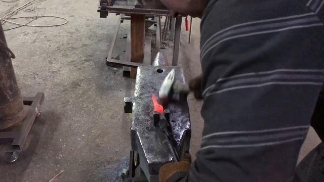 Ковка пики. Новый вид. смотреть онлайн