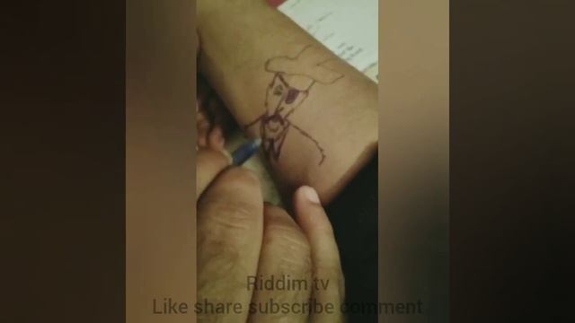 Quick Pirate Tattoo For Tattoo Lovers Tatuaje pirata rápido para amantes del tatua 纹身爱好者的快速海盗纹身 смотреть онлайн