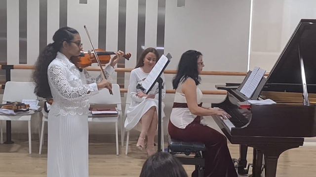 Joanna Bobby performing at Musical concert of International Centre for Music смотреть онлайн