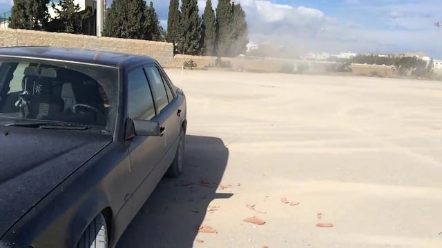 Drift : Mercedes Benz 250D (1989) смотреть онлайн