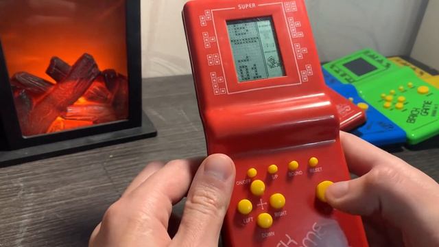 Игровая приставка Тетрис 9999 в 1 Brick Game смотреть онлайн