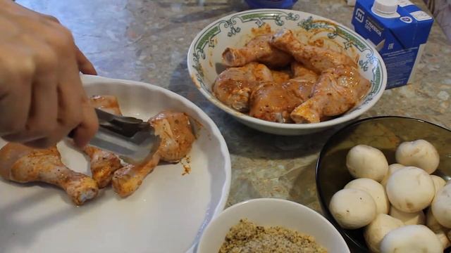 Курица с грибами в сливочно-ореховом соусе смотреть онлайн