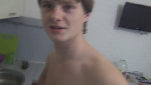 Какая вода закипает быстрее соленая или пресная? смотреть онлайн