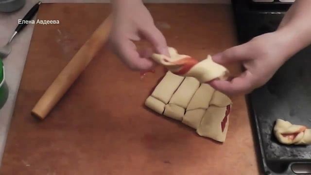 Булочки с джемом и сгущенкой. Четыре формы булочек смотреть онлайн