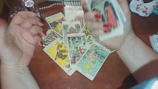 что думает,что чувствует...гадание для мужчин и женщин. смотреть онлайн