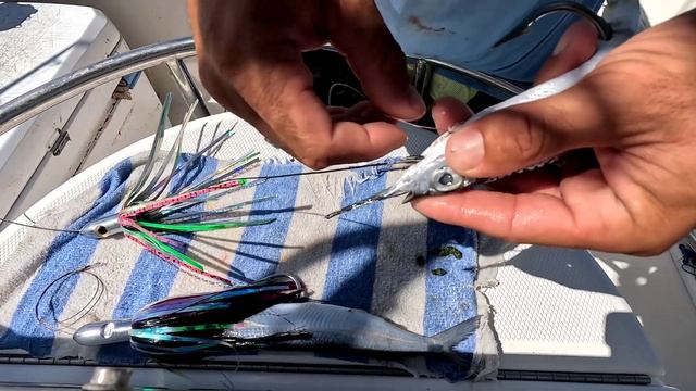 Tackle Tip: How to rig Ballyhoo for Wahoo! смотреть онлайн