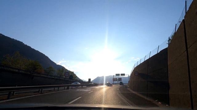 ДОРОГА К МИЛАНУ. ШВЕЙЦАРИЯ. ИТАЛЬЯНСКАЯ ГРАНИЦА. ROAD TO MILAN. MOUNTAIN AUTOBANE. ITALIAN BORDER. смотреть онлайн
