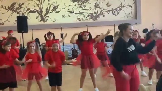 Очаровашки -танцы-Степ. смотреть онлайн