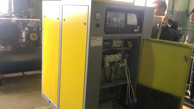 Винтовой компрессор БУ Ekomak 30 кВт смотреть онлайн