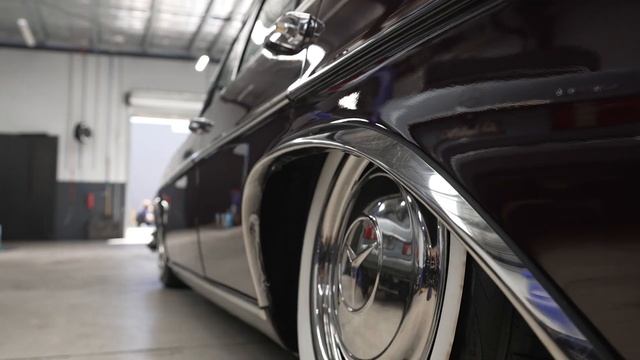Bagged W108 Mercedes-Benz 280S смотреть онлайн