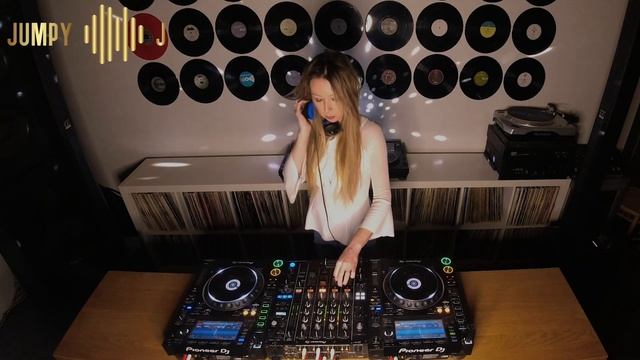 Jumpy J Livestream 30/01/2021 Jump Retro смотреть онлайн