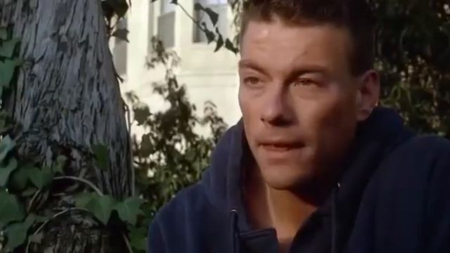 Давайте вспомним в детстве кино просто удар вандам самаволка ?