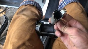 Как разблокировать ремень безопасности после дтп ( разблокировка преднатяжителя ремня )