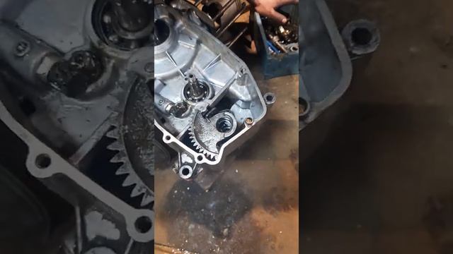 Сборка двигателя мотоцикла Ява 638. Часть 2 смотреть онлайн