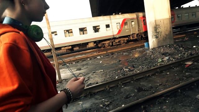 Девочка-бот (Girl Bot) Дети Неонового Солнца смотреть онлайн