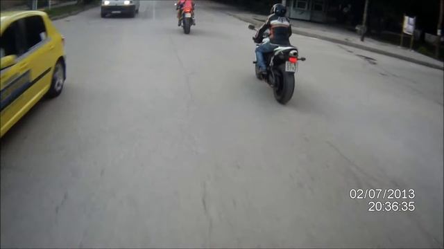 Prestigio Roadrunner 700x chasing HondaCBR600RR & HondaFireblade смотреть онлайн