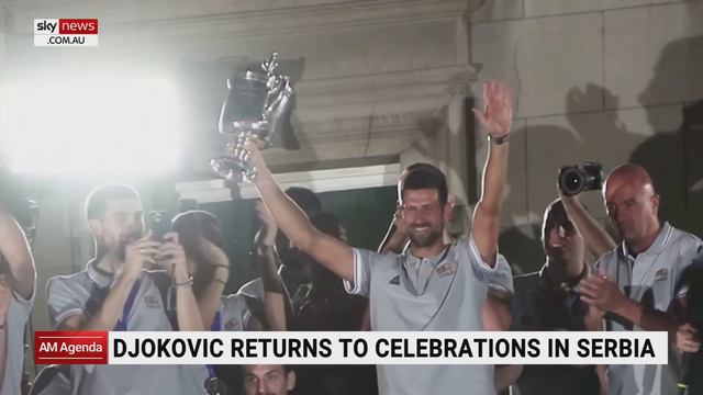 Novak Djokovic receives hero's welcome in Serbia after winning US Opens смотреть онлайн
