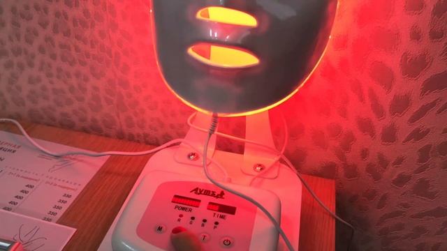 Светодиодная LED Маска для лица смотреть онлайн