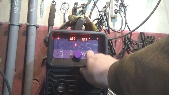 WEGA 205 ACDC TIG PULSE  START PRO SERIES Тест на максимальный ток.