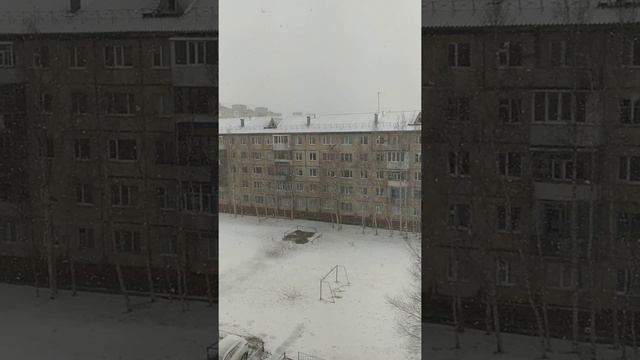 17.04.2021 время 16.18.У всех весна тепло а у нас Снег с дождем.Летят крупные хлопья . смотреть онлайн