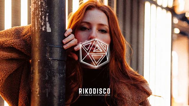 Nil Karaibrahimgil İstanbul'da Sonbahar Eyup Celik Remix смотреть онлайн