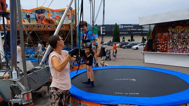 Луна-Парк смотреть онлайн