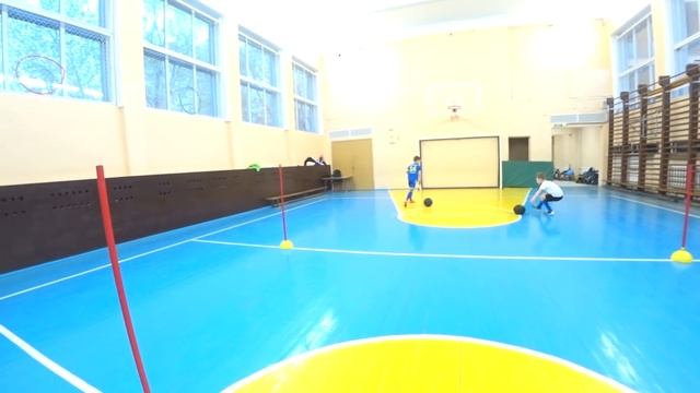 Игра: "Пенальти рукой - Гонки по кривой" (НЕОЖИДАННЫЕ ЗАДАНИЯ ДЛЯ ТРЕНИРОВКИ ФУТБОЛИСТОВ) смотреть онлайн