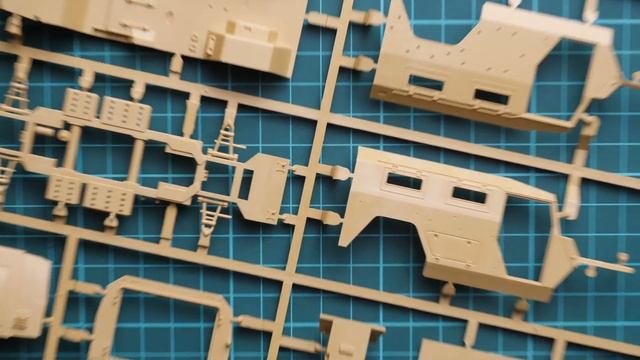 Suyata 1/48 T-90A и Тигр ГАЗ-233014 (002) Обзор Модели / Russian Review смотреть онлайн