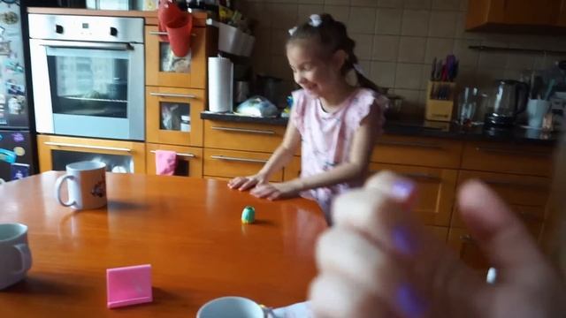 ВЛОГ: 1 сентября, 1 класс, первый день в ШКОЛЕ, эмоции ребенка) смотреть онлайн