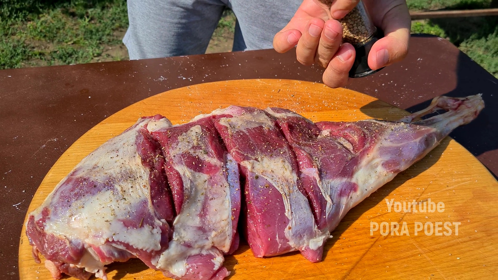 Бараний окорок запеченный на углях смотреть онлайн