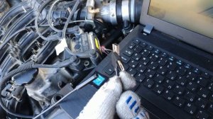 Гнет или не гнет клапана на  приоре , двенашке , гранте и тд как узнать (эндоскоп в помощь)