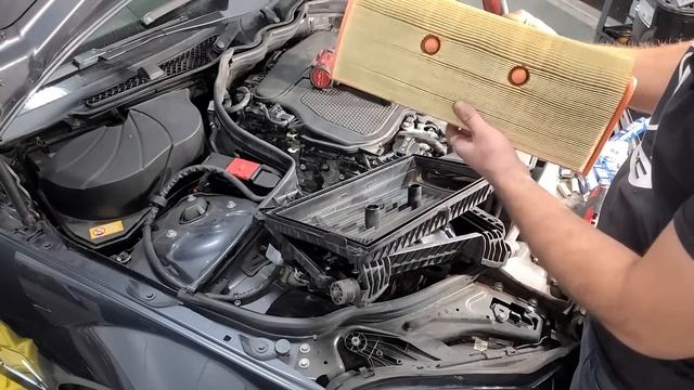 Mercedes Quoted $3,000 For EVERY Maintenance Service So I Did Them All For $650! 2010 & Up Mercedes смотреть онлайн