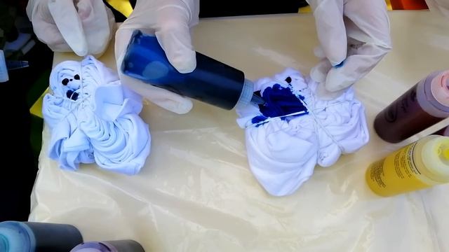 DIY Красим футболки своими руками техникой ТАЙ ДАЙ челлендж / Соломка и Олег влог solomka&oleg vlo смотреть онлайн