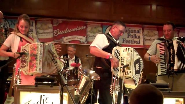 JODI MIKULA POLKA BAND PLUS MOLLIE B AND TED LANGE-ENNIS, TEXAS MAY 25, 2013 смотреть онлайн