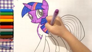 ПОНИ ИСКОРКА Как раскрасить Искорку. Из Понивиля My Little Pony Цветные раскраски для Детей (Эмилия