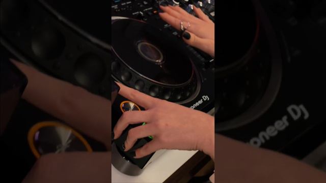 Первый урок в Аудиошколе DJ Грува смотреть онлайн