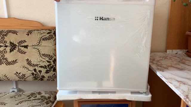 Мини холодильник Hansa FM050.4 - распаковка и краткий обзор лучшего однокамерного холодильника ! смотреть онлайн