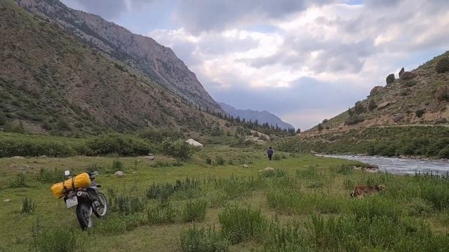 Ночевка в ущелье Бешташ. Заброшенные перевалы Киргизии. Часть 6. Mototravel.kz