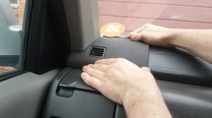 Nissan Xtrail T30 - dashboard speaker cover removal x trail