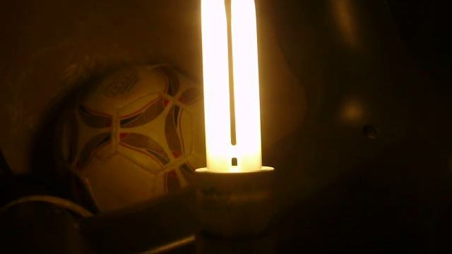 энергосберегающая лампа из Фикс Прайса холодный пуск! Fix Prise Energy saving Lamp Cold Start смотреть онлайн