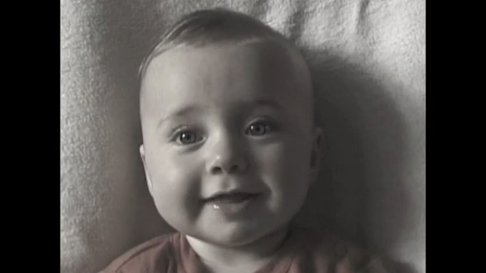 С нуля до 14 лет за 4 минуты. Timelapse смотреть онлайн