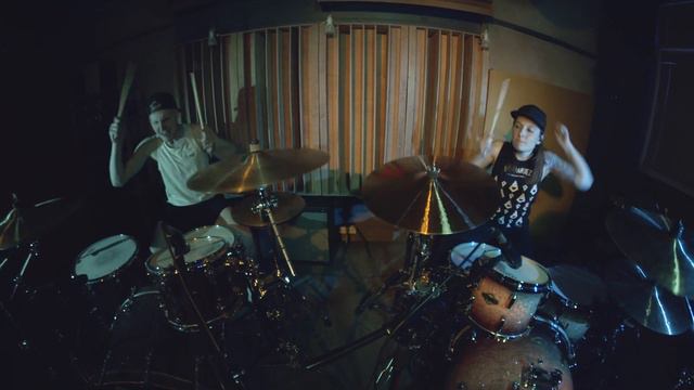 Slipknot - Psychosocial (drum cover by Vicky Fates & Yauhen Drums) смотреть онлайн