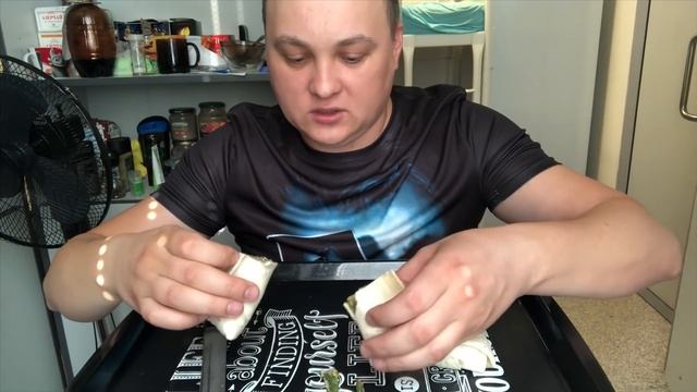 Бурито Буррито Burito с курицей овощной с ветчиной MUKBANG Eating show смотреть онлайн