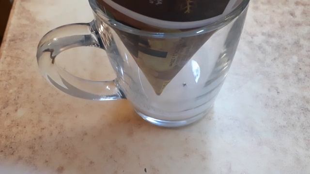 Ловушка для фруктовой мушки. Простая, и очень эффективная. смотреть онлайн