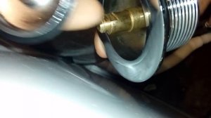 Как заменить слив в душевой кабине.